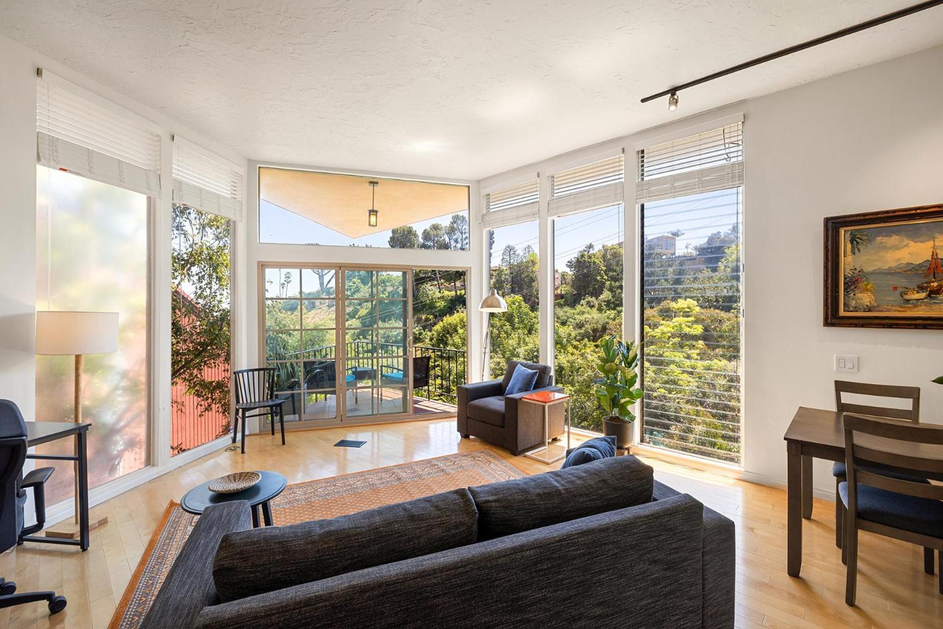 Casa de férias Hollywood Hills Retreat W Sweeping Views 2 Bd 2 Bt